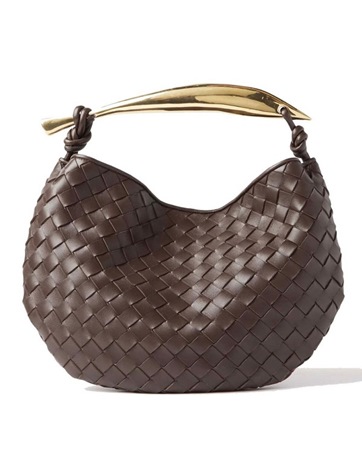 استثمار أنيق يبدأ بحقيبة يد لا تعرف الزمن