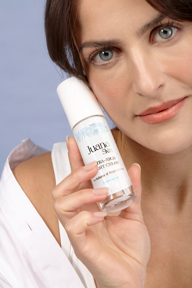 علامة Juana Skin للعناية بالبشرة تطلق أولى مجموعاتها في الإمارات