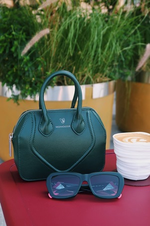 نهاية العام بأناقة واعية مع أحدث حقائب فيغانولوجي