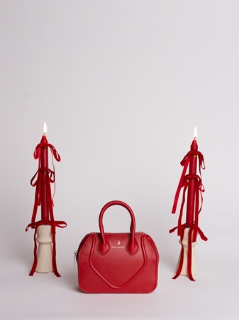 نهاية العام بأناقة واعية مع أحدث حقائب فيغانولوجي