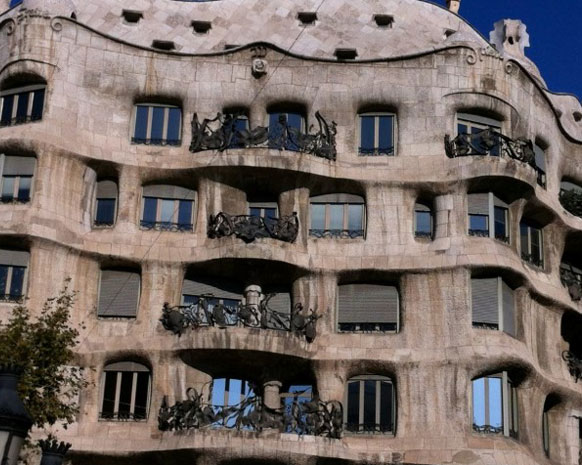 برشلونة مدينة تجمع كل متعة السفر!