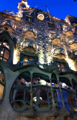 برشلونة مدينة تجمع كل متعة السفر!