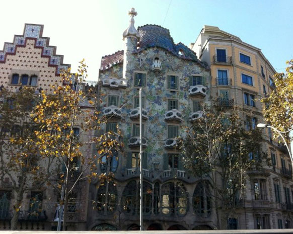 برشلونة مدينة تجمع كل متعة السفر!