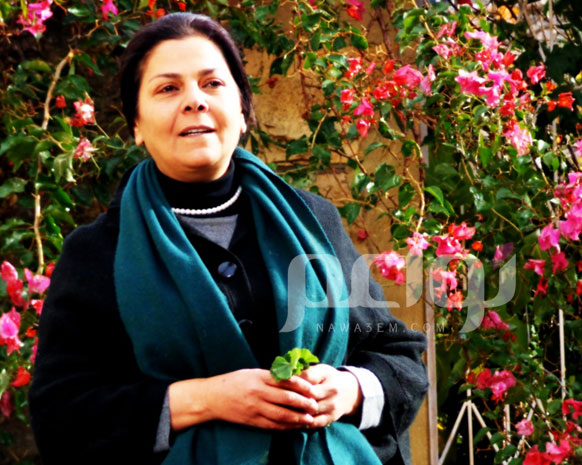 بالصور: هذه هدية باسل الخطيب لوالدته