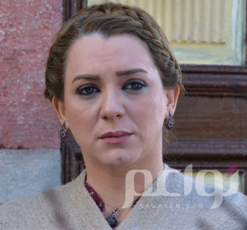 بالصور: هذه هدية باسل الخطيب لوالدته