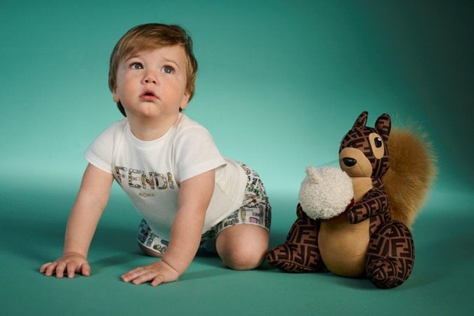 خيال الأطفال يتحول إلى أزياء وإكسسوارات مرحة في أحدث مجموعات FENDI Kids