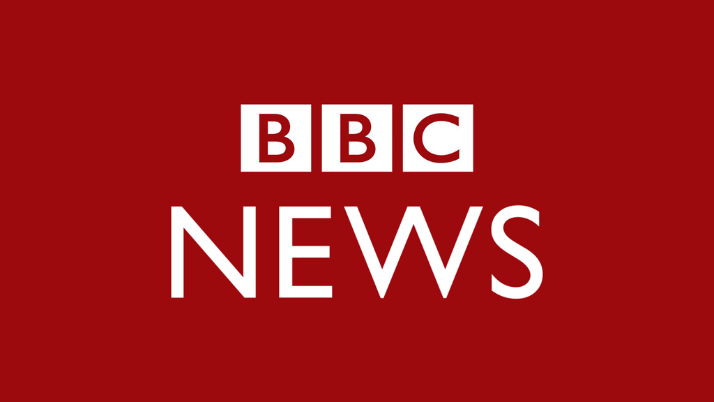 بالصور: مذيعتا BBC تتجرّدان من ملابسهما على الهواء مباشرة