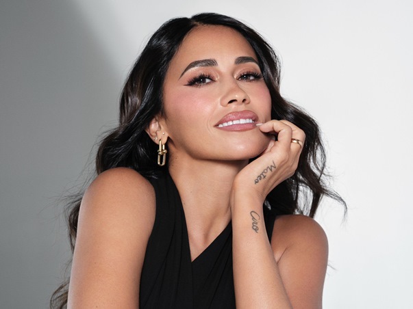 أنطونيلا روكوزو السفيرة العالمية الجديدة لـANASTASIA BEVERLY HILLS