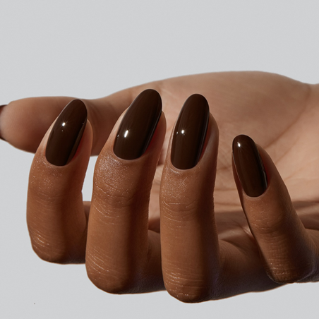 استوحي أفكار لطلاء أظافر بني مثالي لموسم الخريف