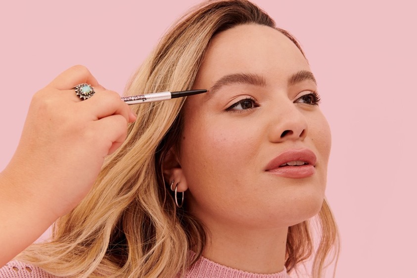 طبّقي روتين الحواجب المعتمد من كايلي جينر مع منتجات بنفِت كوزمتيكس