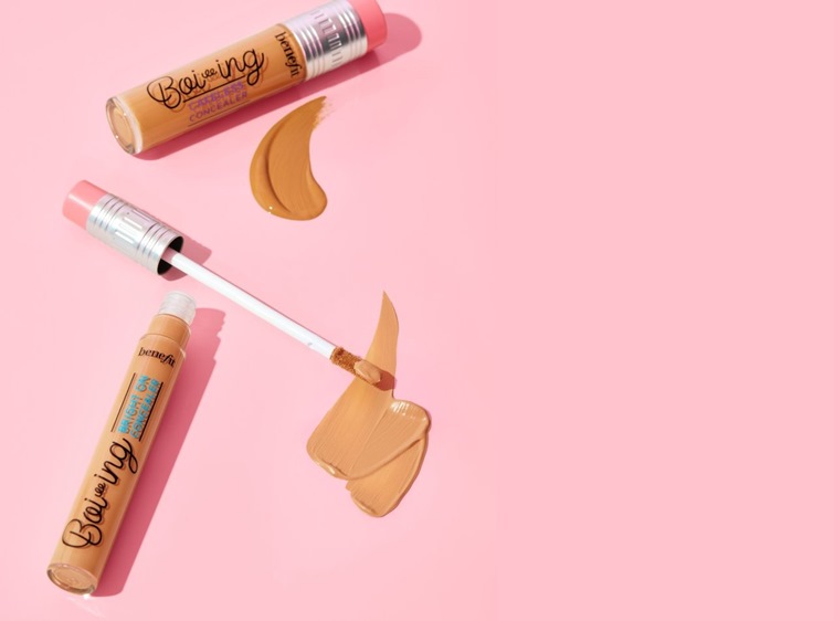 احصلي على الإطلالة المشمشية المستوحاة من جيل Y2K مع Benefit Cosmetics