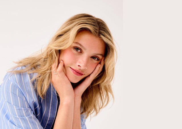 Soft Girl Makeup  يعود بقوة في 2026 مع تركيز على البشرة الطبيعية والخدود المورّدة