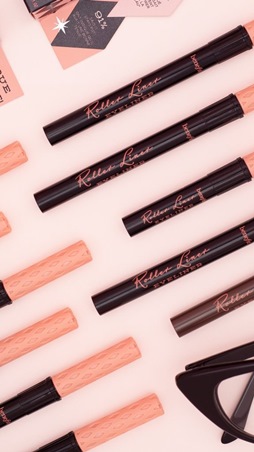 خطوات مكياج الغليتز والغلام لموسم الحفلات من بنفت