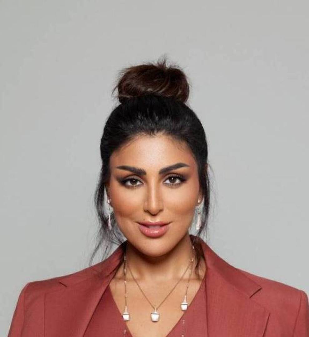 سحب الجنسية الكويتية من ماما سميرة والدة الفاشينيستا دانة الطويرش