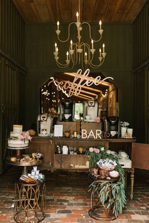 إليكِ أفكار أصناف طعام تناسب بوفيه حفل زفاف شتوي