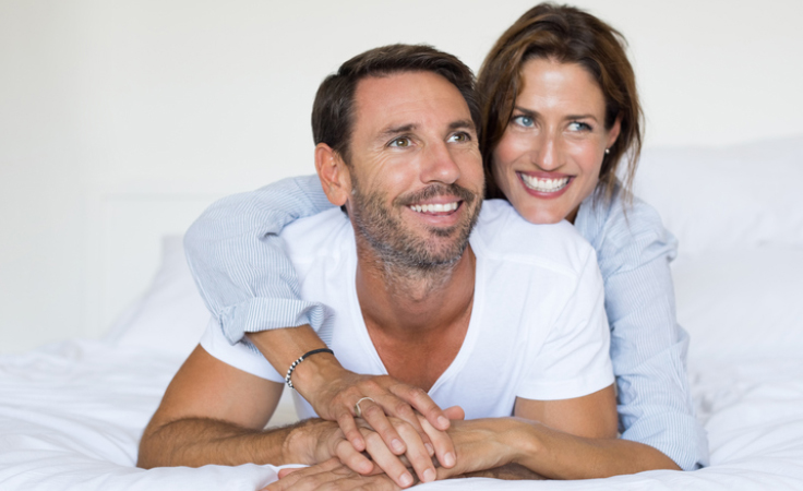 4 صفات عند المرأة تجذب الرجل الناضج.. تعرّفي إليها!