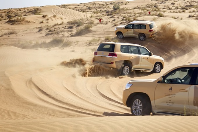 احتفلي بروح الاتحاد بين كثبان الصحراء في منتجع المها الفاخر