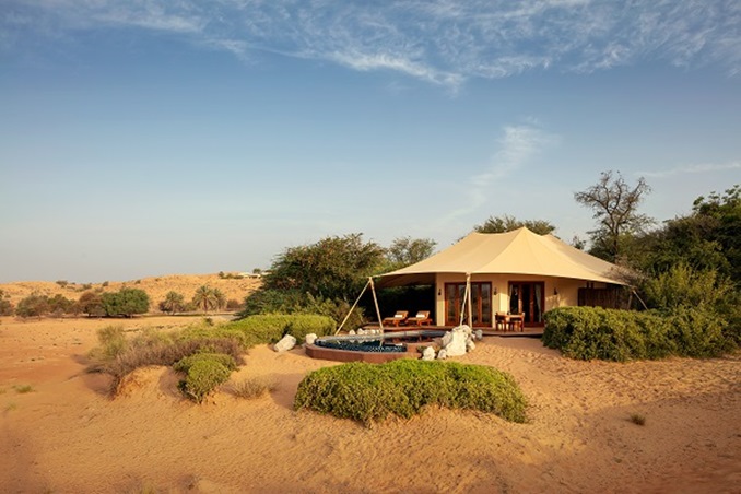 احتفلي بروح الاتحاد بين كثبان الصحراء في منتجع المها الفاخر