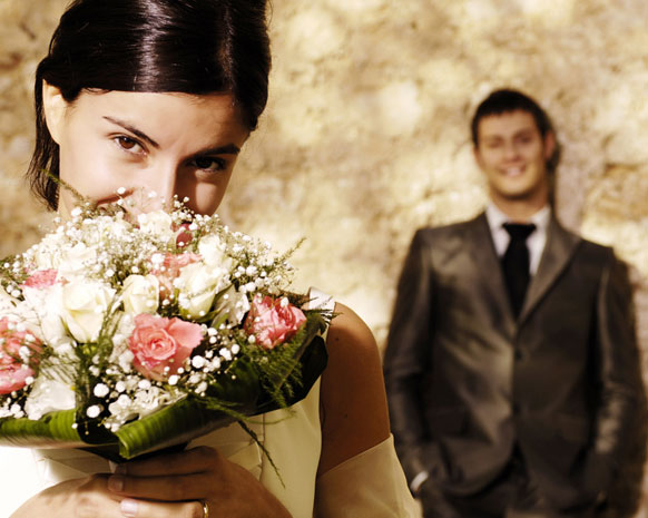 الزواج برجل أصغر سنًا: له إيجابياته أيضًا فتعرّفي إليها؟