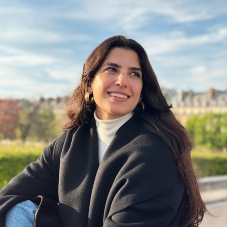 كارمن بصيبص: أعيش قصة حب بريئة في 