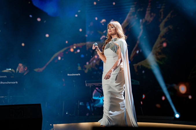 رسالة ابنة كارول سماحة لها قبل حفلاتها