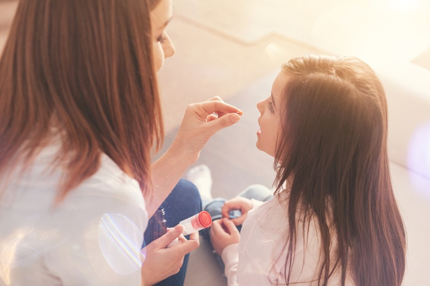 المكملات الغذائية دون استشارة الطبيب قد تضر صحة طفلك