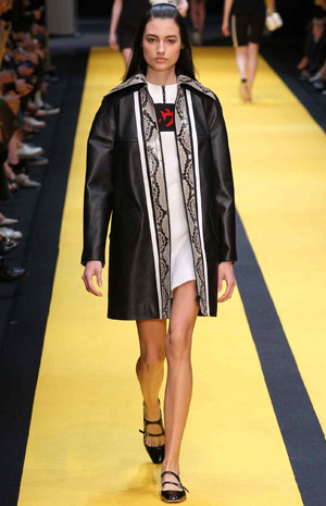 حلبات السباق مصدر تصاميم فساتين Carven