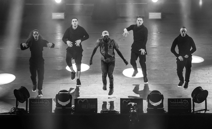 إستعراضات كريس براون تخطف الأنظار في الليلة الأولى من 