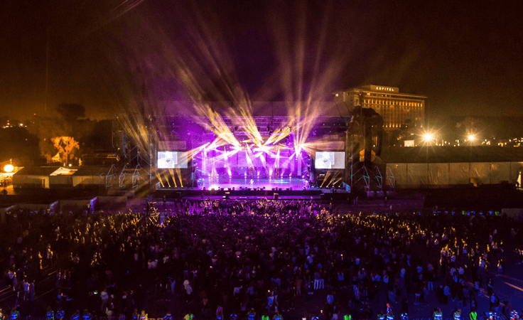 إستعراضات كريس براون تخطف الأنظار في الليلة الأولى من 