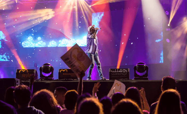 إستعراضات كريس براون تخطف الأنظار في الليلة الأولى من 