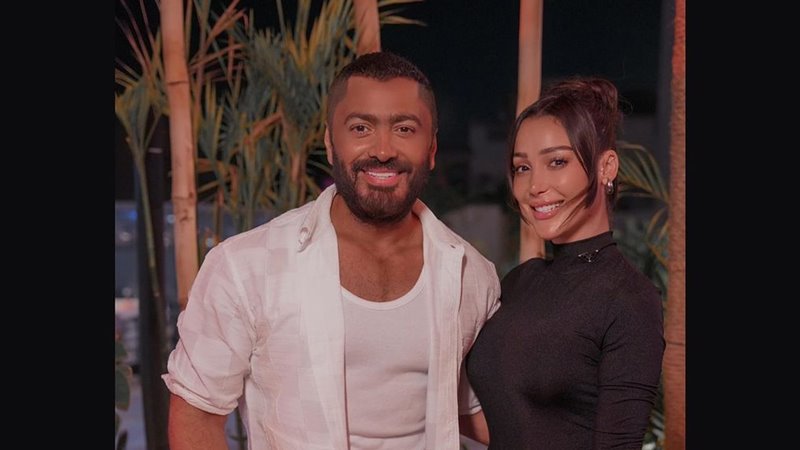 قصص حب تهزم الانفصال آخرها عودة كريم محمود عبد العزيز لزوجته