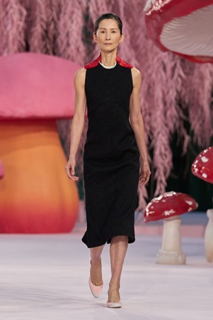 خفّة جديدة تعيد تعريف الكوتور في عرض شانيل