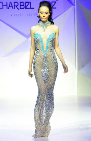 في الفاشن فوروود : شربل زوي يقدّم مجموعة تليق بنجمات المسرح