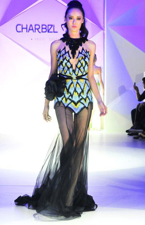 في الفاشن فوروود : شربل زوي يقدّم مجموعة تليق بنجمات المسرح