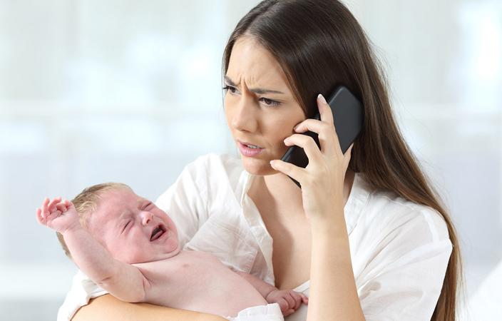 طفلك يعاني من الإمساك؟ إليكِ الأسباب المحتملة