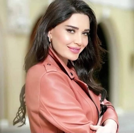 محمود نصر ليس مع سيرين عبد النور