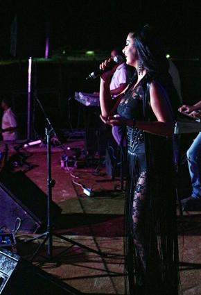 هل تتعمّد كلوديا حنا الإثارة من أجل الشهرة؟