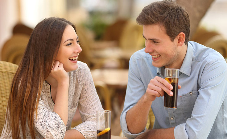 3 أسئلة اطرحيها على نفسك قبل التصريح له بحبّك