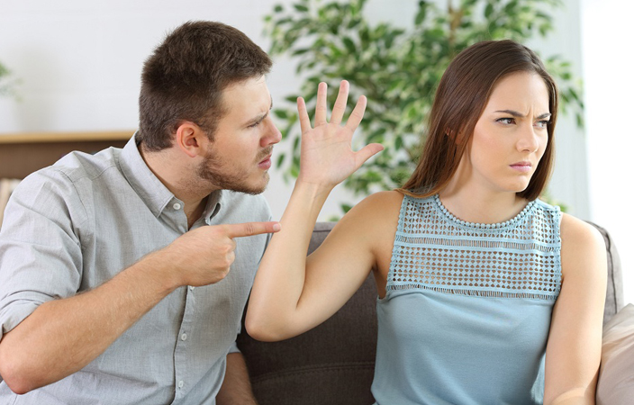 هذه عادات التواصل السيّئة في الزواج.. تجنّبيها