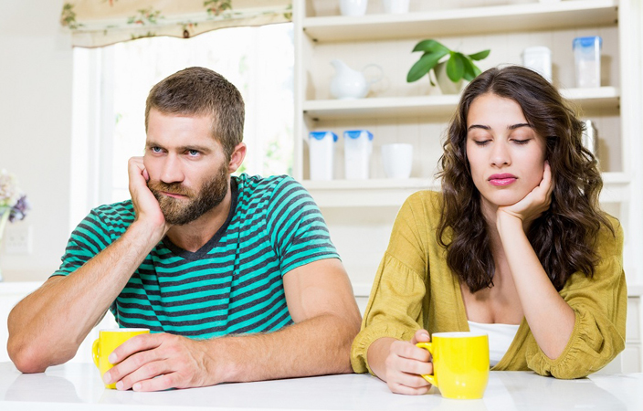 زوجك غير مهتم بالعلاقة الحميمة.. إليكِ الأسباب المحتمَلة