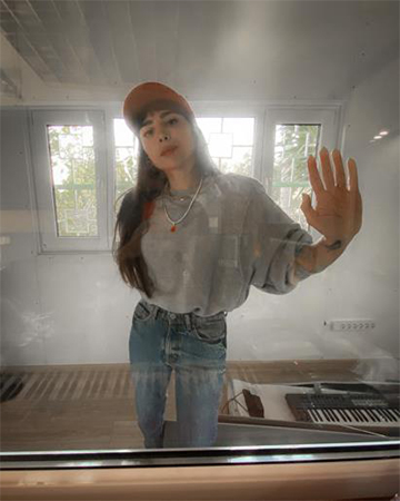 دانا حوراني تطلق نسخة جديدة من أغنية نانسي عجرم