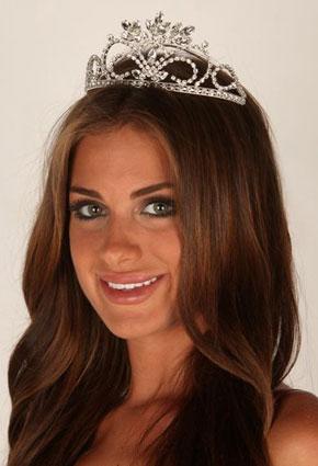 دانيال سلموني لـ«نواعم»: الملكة رانيا هي الأكثر أناقة، وأطمح إلى تقديم البرامج