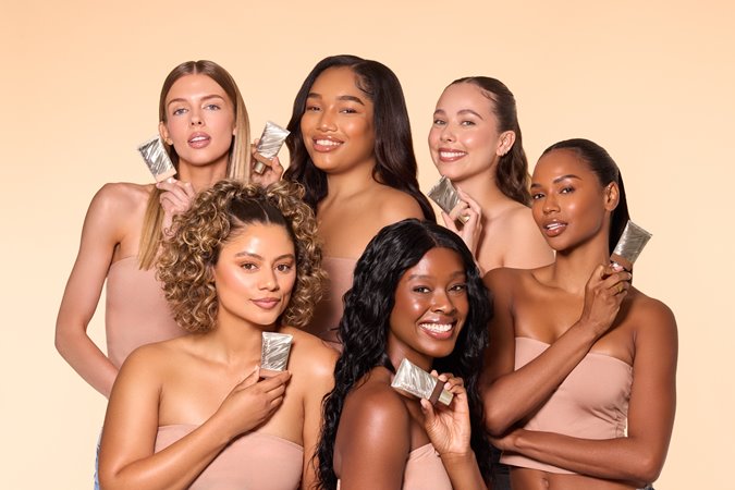 مستحضر الصيف الأول بلا منازع: Dew & Done من SHEGLAM مع  SPF20