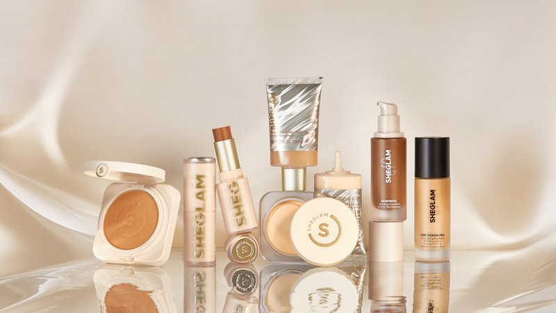 مستحضر الصيف الأول بلا منازع: Dew & Done من SHEGLAM مع  SPF20