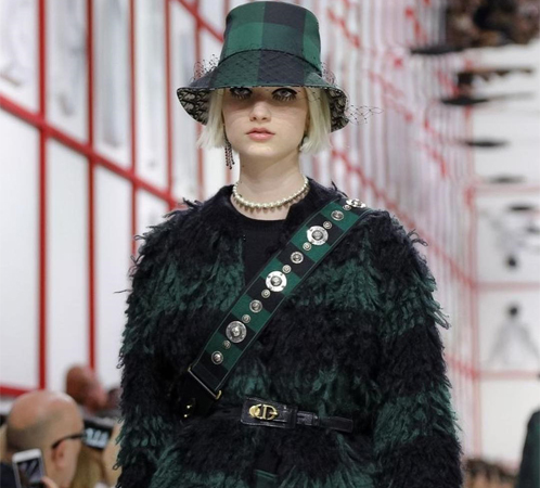 من باريس: Dior تحنّ الى مكياج عيون الستينيّات!