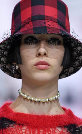 من باريس: Dior تحنّ الى مكياج عيون الستينيّات!