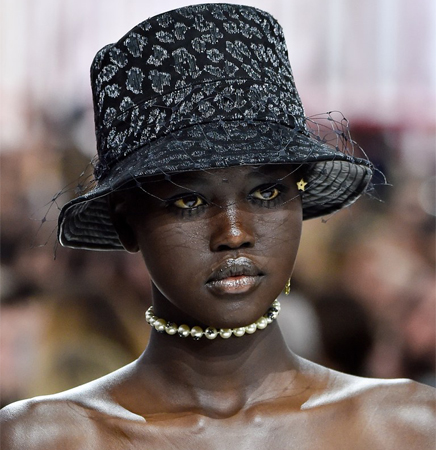 من باريس: Dior تحنّ الى مكياج عيون الستينيّات!