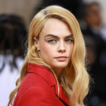 إحصلي على مكياج كارا ديليفين في حفل Met Gala مع مستحضرات ديور