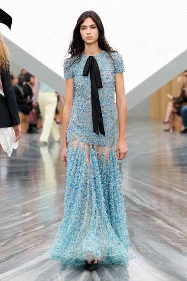 الجرأة والخيال يكتبان البداية الجديدة في Dior صيف 2026