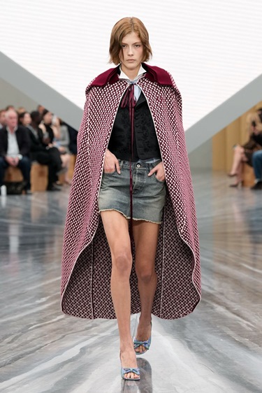 الجرأة والخيال يكتبان البداية الجديدة في Dior صيف 2026